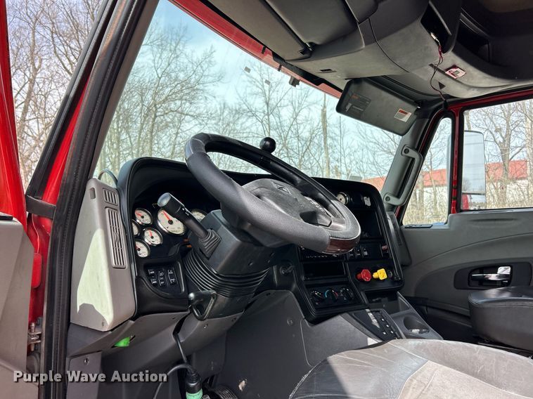 image for item EK2784 2017 International ProStar Plus semi truck