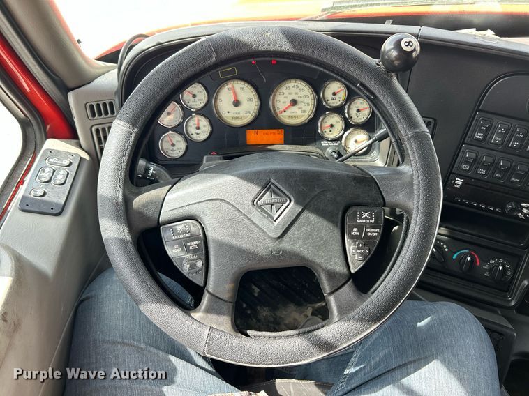 image for item EK2784 2017 International ProStar Plus semi truck