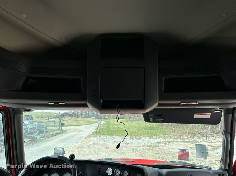 image for item EK2784 2017 International ProStar Plus semi truck