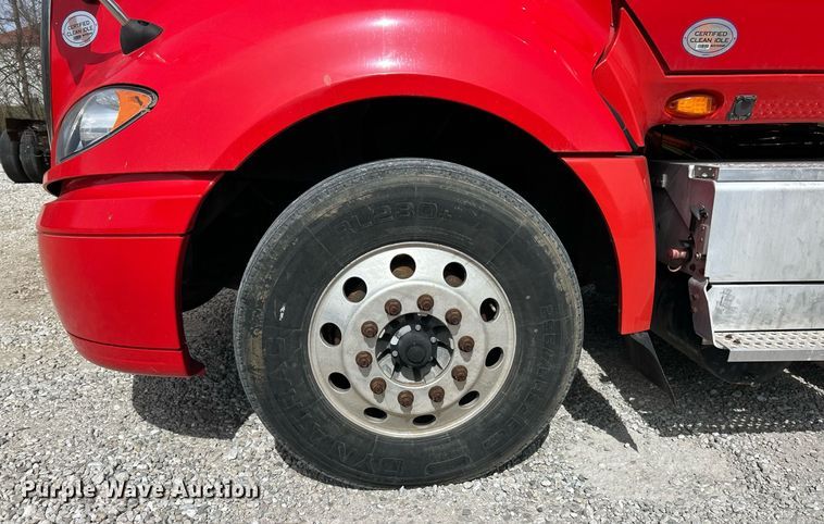 image for item EK2784 2017 International ProStar Plus semi truck