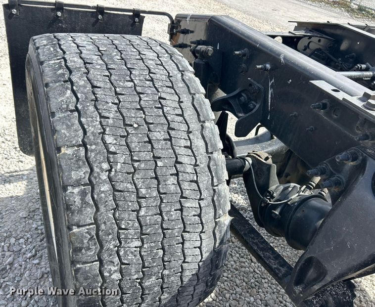 image for item EK2784 2017 International ProStar Plus semi truck