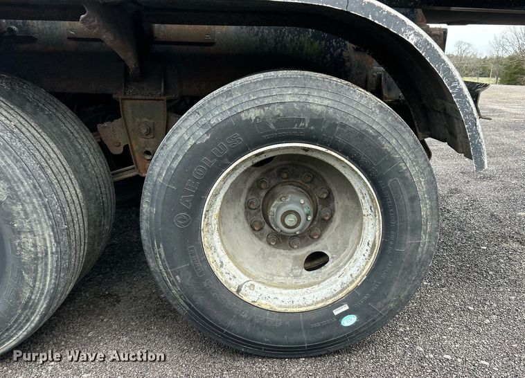 image for item EK2793 1993 Etnye TR6 tank trailer