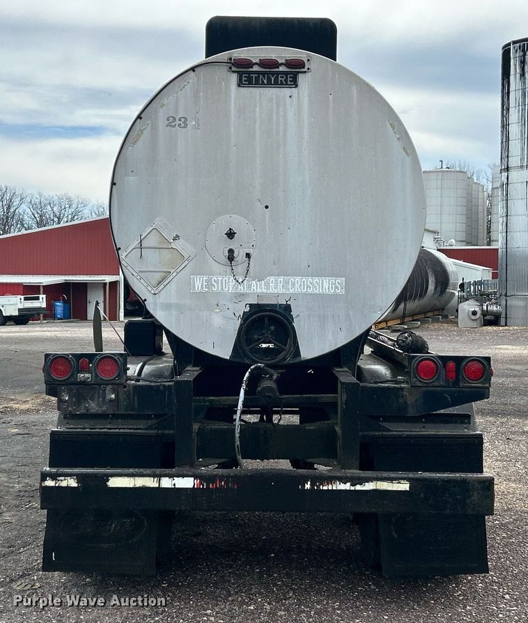 image for item EK2794 1991 Etnyre TR6 tank trailer