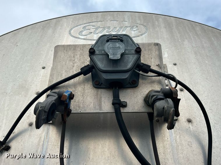 image for item EK2794 1991 Etnyre TR6 tank trailer