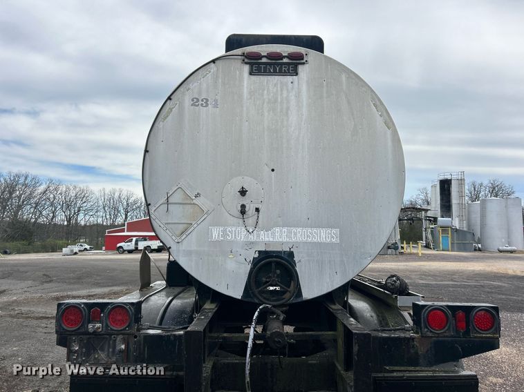 image for item EK2794 1991 Etnyre TR6 tank trailer
