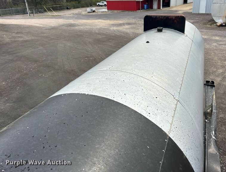 image for item EK2794 1991 Etnyre TR6 tank trailer