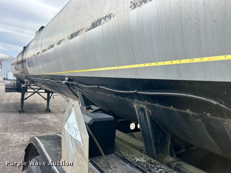 image for item EK2794 1991 Etnyre TR6 tank trailer