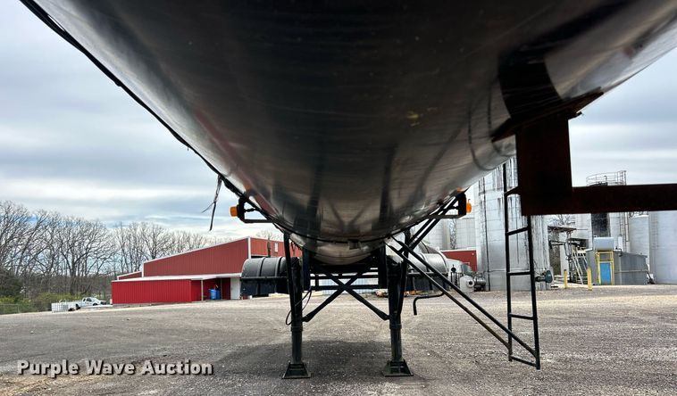 image for item EK2794 1991 Etnyre TR6 tank trailer