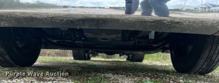 image for item EK2838 2020 Peterbilt 579 semi truck