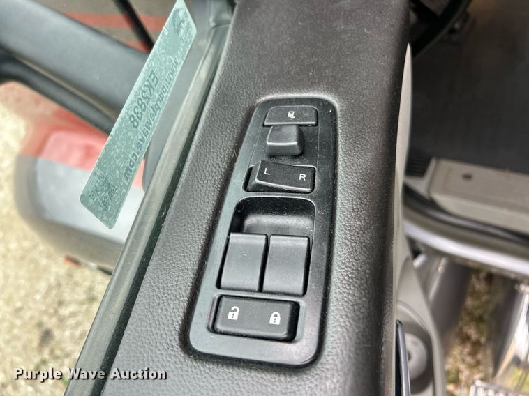 image for item EK2838 2020 Peterbilt 579 semi truck