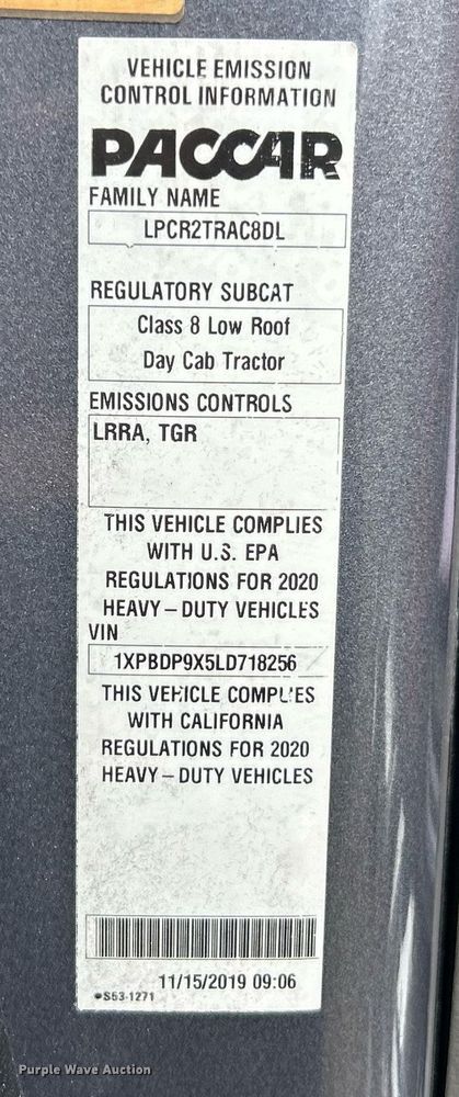 image for item EK2838 2020 Peterbilt 579 semi truck