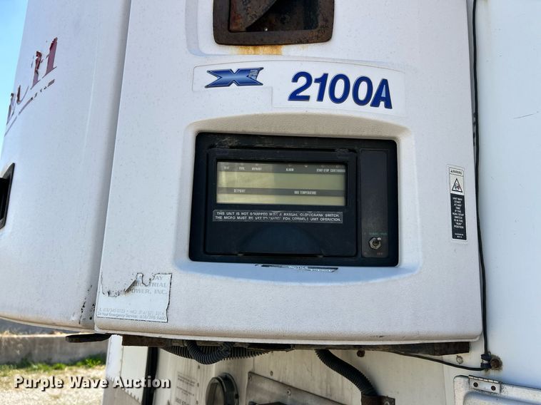 image for item EK2846 2011 Wabash refrigerated van trailer