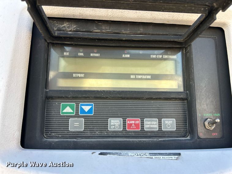 image for item EK2846 2011 Wabash refrigerated van trailer