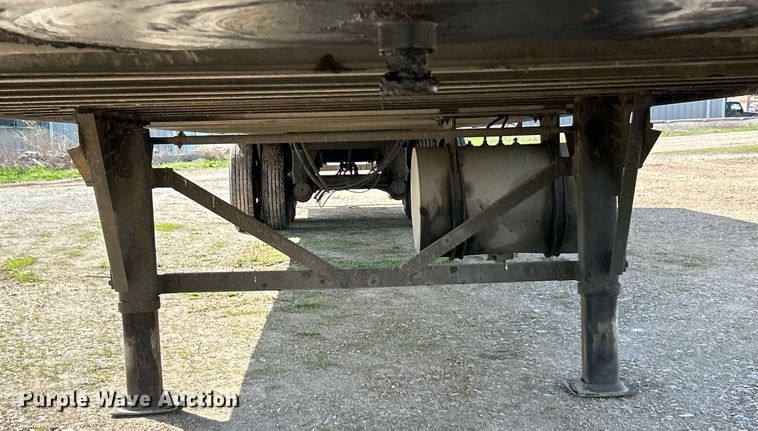 image for item EK2846 2011 Wabash refrigerated van trailer