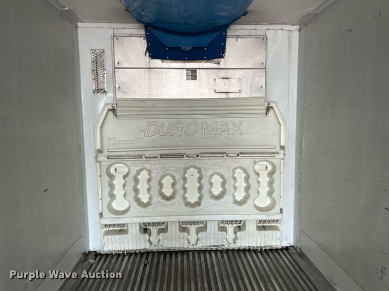 image for item EK2846 2011 Wabash refrigerated van trailer