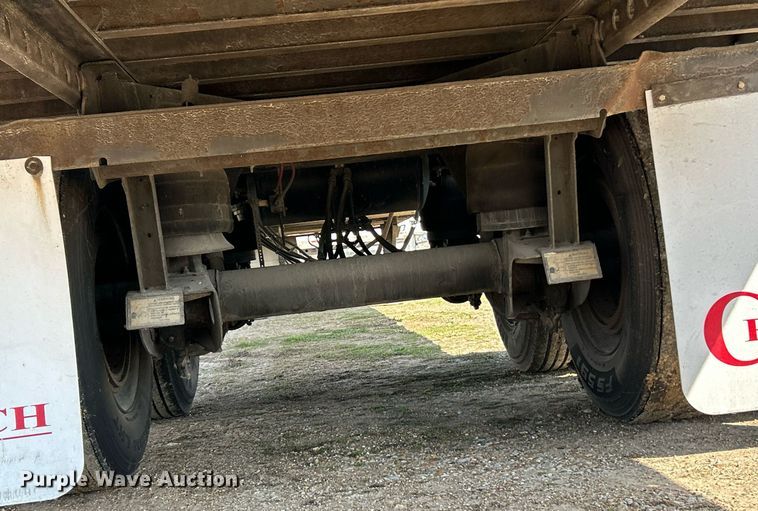 image for item EK2846 2011 Wabash refrigerated van trailer