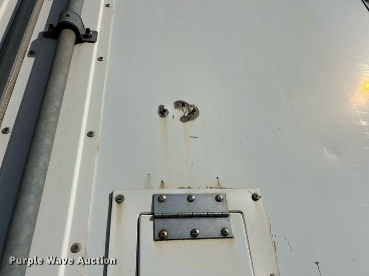 image for item EK2849 2011 Wabash refrigerated van trailer