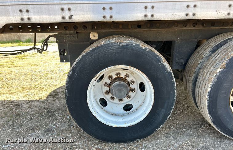 image for item EK2849 2011 Wabash refrigerated van trailer