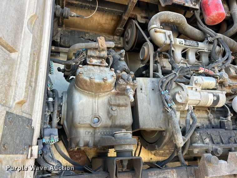 image for item EK2850 2011 Wabash refrigerated van trailer