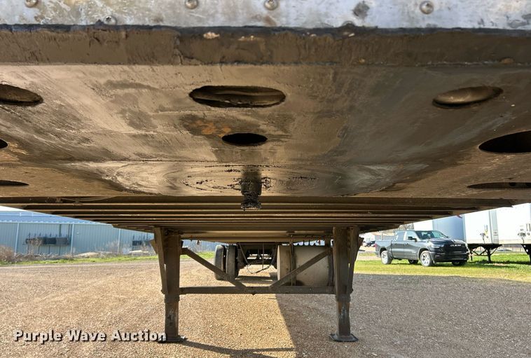 image for item EK2850 2011 Wabash refrigerated van trailer