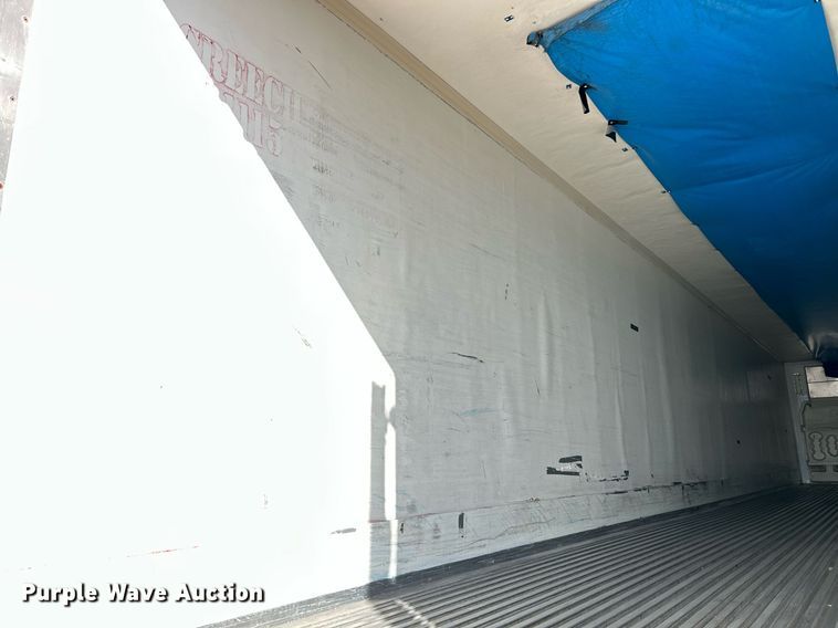 image for item EK2850 2011 Wabash refrigerated van trailer