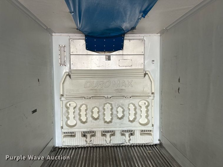 image for item EK2850 2011 Wabash refrigerated van trailer