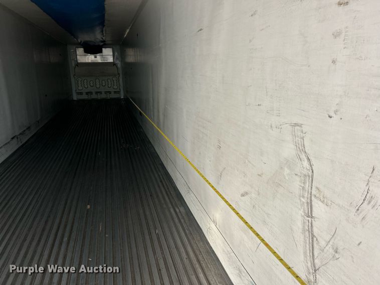 image for item EK2850 2011 Wabash refrigerated van trailer