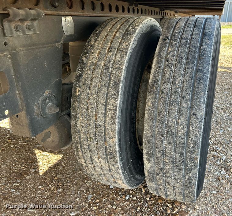 image for item EK2850 2011 Wabash refrigerated van trailer