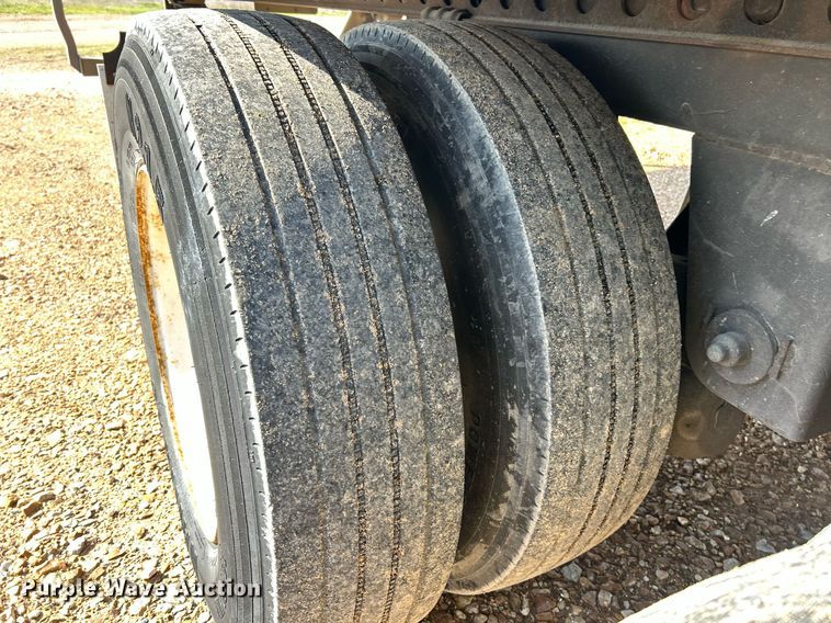 image for item EK2850 2011 Wabash refrigerated van trailer