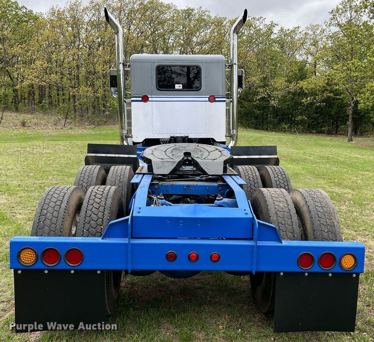 image for item EL2011 1990 Peterbilt 379 semi truck