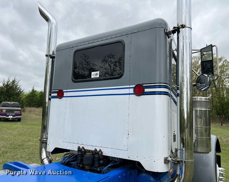 image for item EL2011 1990 Peterbilt 379 semi truck