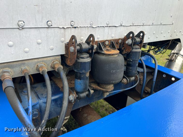 image for item EL2011 1990 Peterbilt 379 semi truck