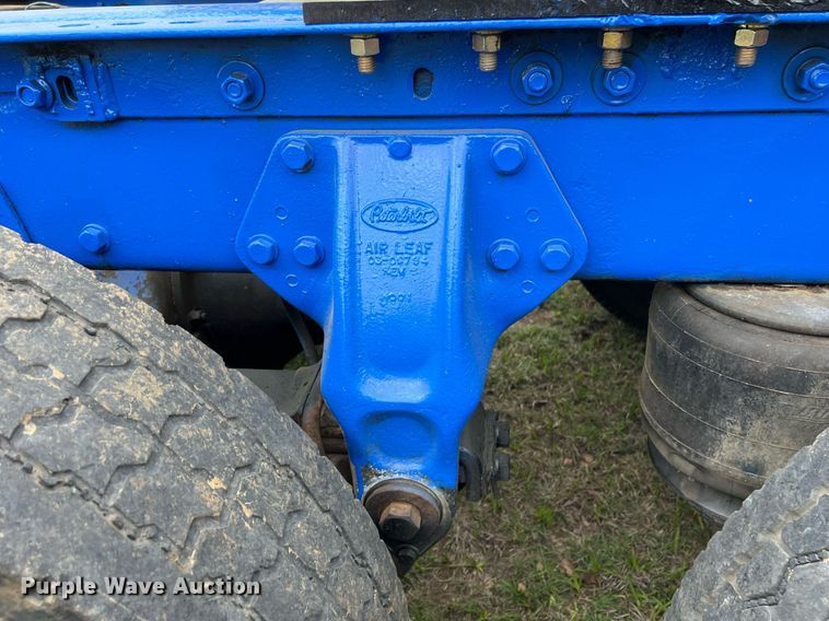 image for item EL2011 1990 Peterbilt 379 semi truck