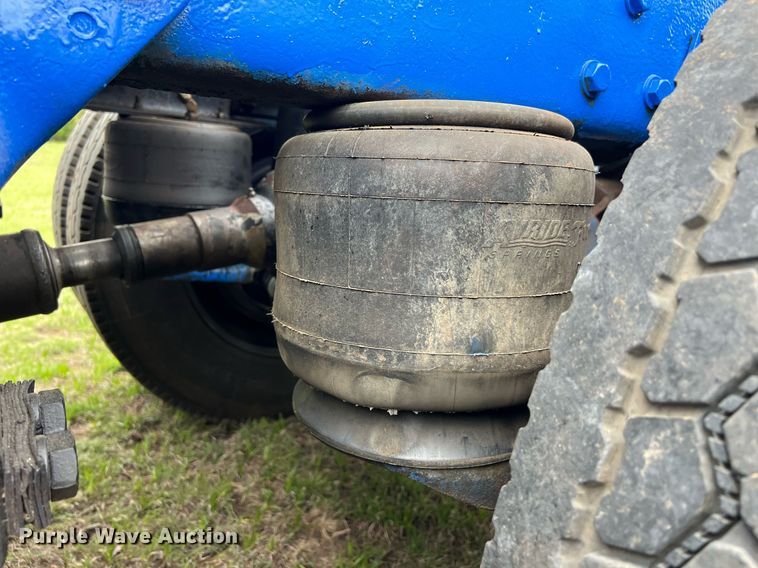 image for item EL2011 1990 Peterbilt 379 semi truck