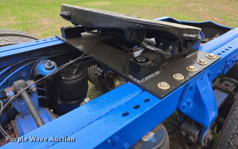 image for item EL2011 1990 Peterbilt 379 semi truck