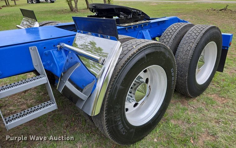 image for item EL2011 1990 Peterbilt 379 semi truck