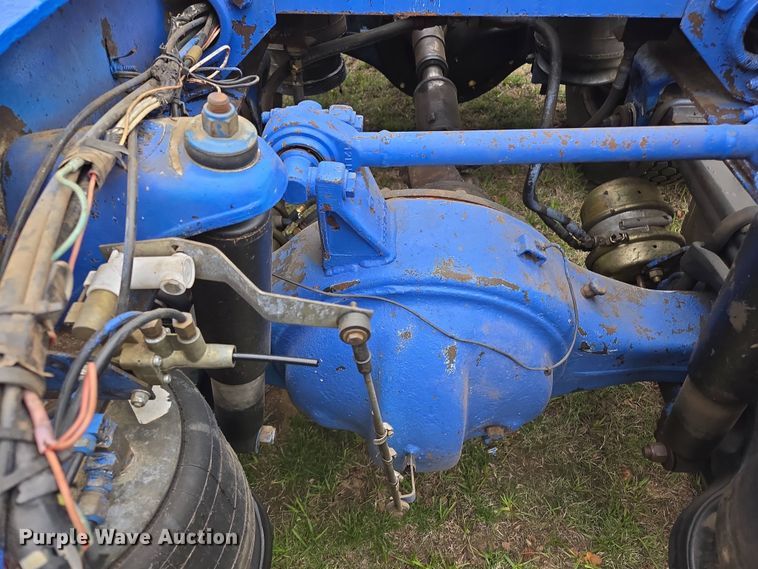 image for item EL2011 1990 Peterbilt 379 semi truck