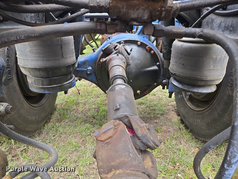 image for item EL2011 1990 Peterbilt 379 semi truck