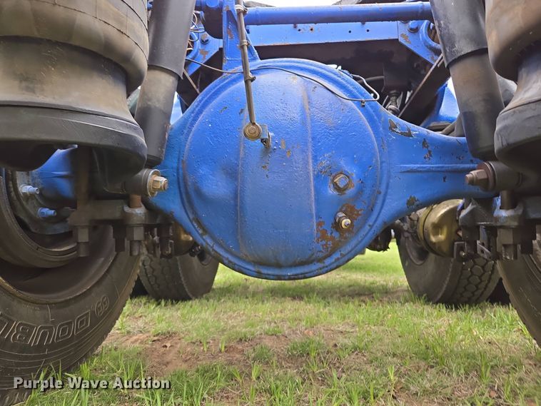 image for item EL2011 1990 Peterbilt 379 semi truck