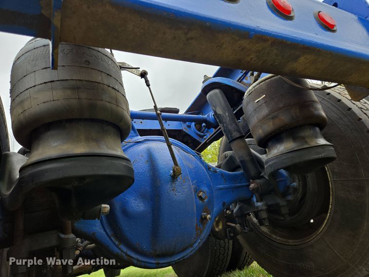 image for item EL2011 1990 Peterbilt 379 semi truck