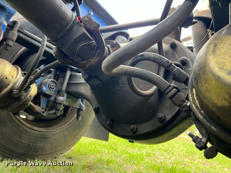 image for item EL2011 1990 Peterbilt 379 semi truck