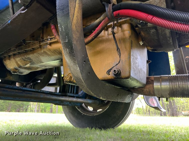 image for item EL2011 1990 Peterbilt 379 semi truck