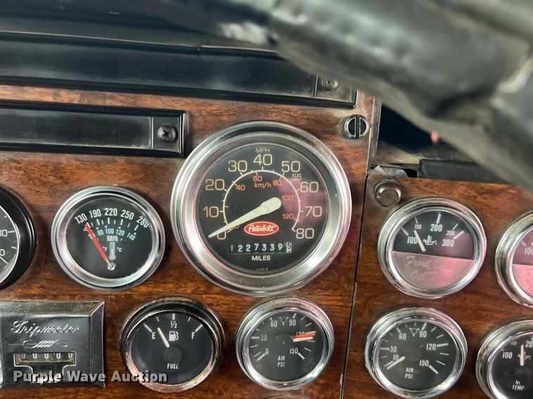 image for item EL2011 1990 Peterbilt 379 semi truck