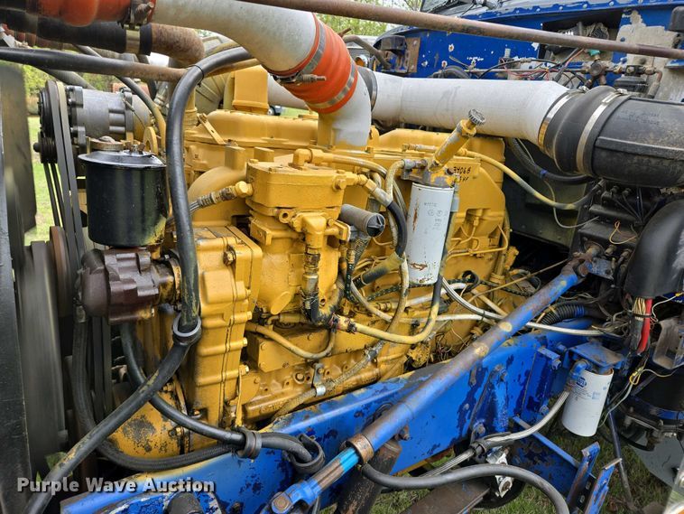 image for item EL2011 1990 Peterbilt 379 semi truck