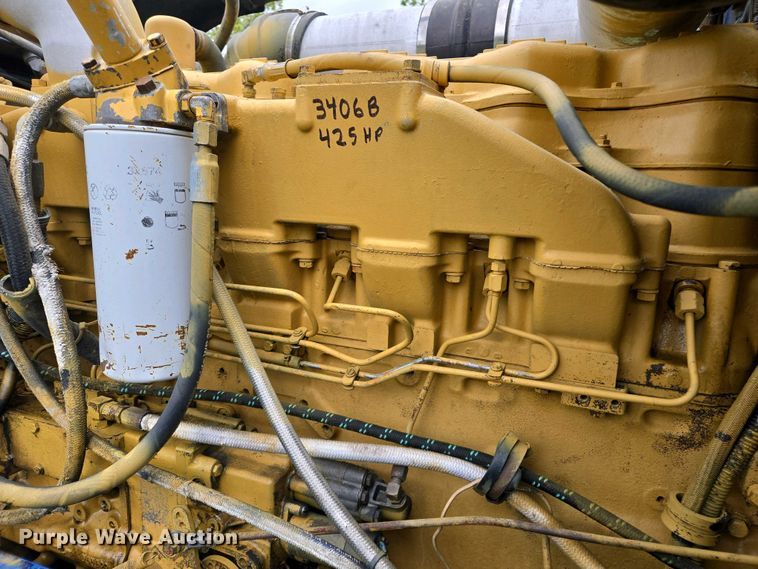 image for item EL2011 1990 Peterbilt 379 semi truck