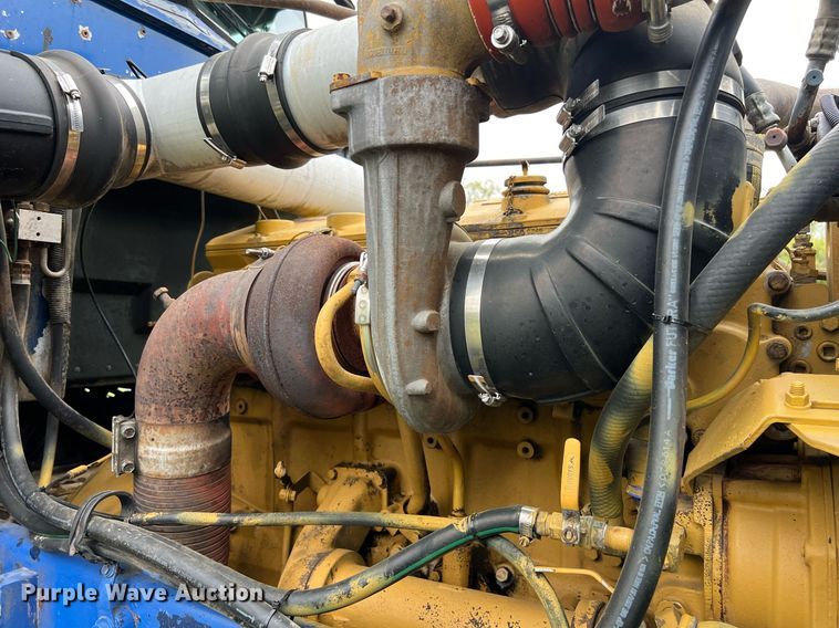 image for item EL2011 1990 Peterbilt 379 semi truck