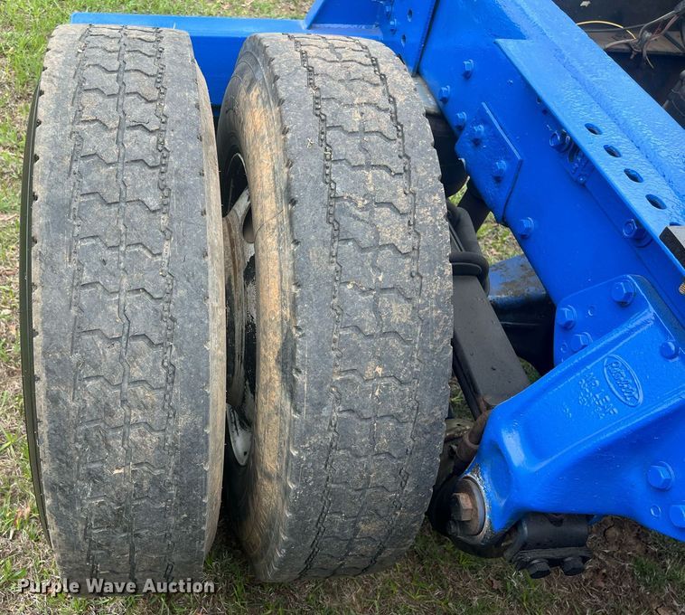 image for item EL2011 1990 Peterbilt 379 semi truck