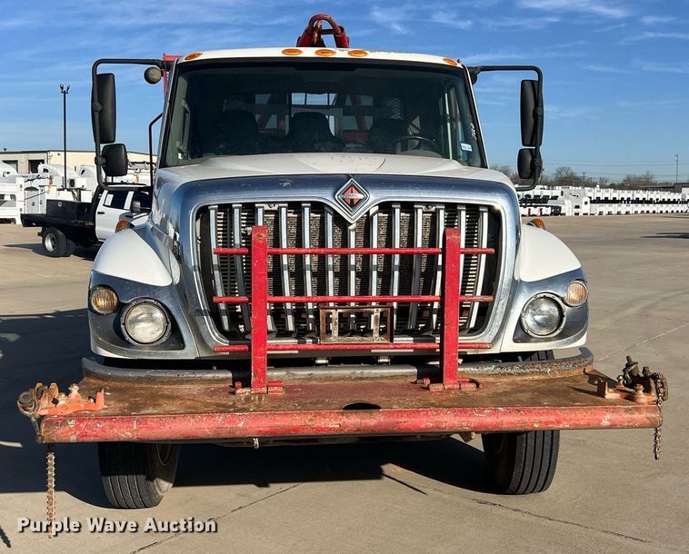 image for item EL5702 2015 International 7300 winch truck