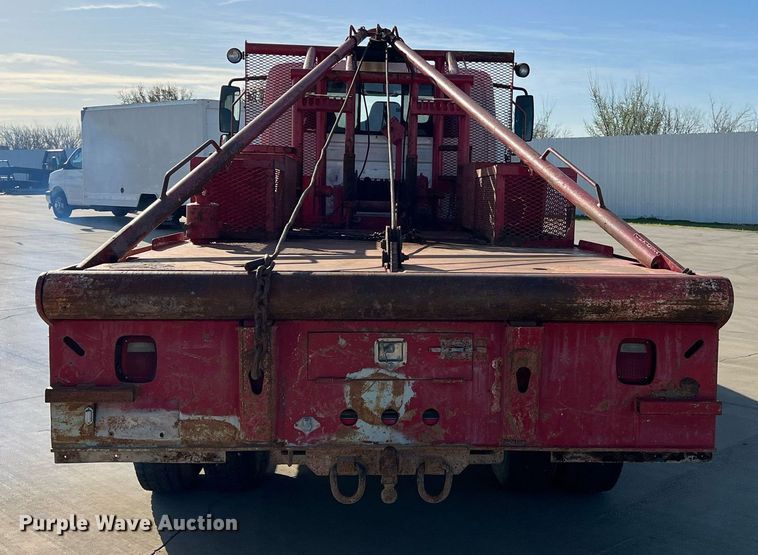 image for item EL5702 2015 International 7300 winch truck