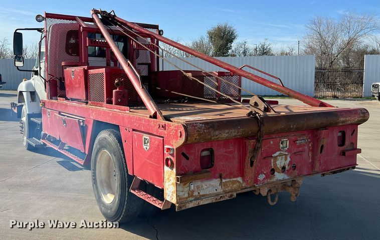 image for item EL5702 2015 International 7300 winch truck